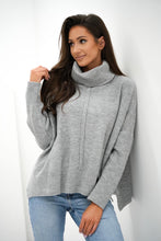 Load image into Gallery viewer, Oversized Turtle Neck Jumper
