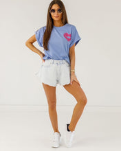 Load image into Gallery viewer, Kiss kiss T-shirt