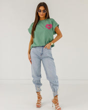 Load image into Gallery viewer, Kiss kiss T-shirt