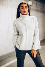 Load image into Gallery viewer, Oversize Turtle Neck Jumper