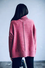 Load image into Gallery viewer, Oversize Turtle Neck Jumper