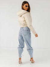 Load image into Gallery viewer, Cropped jacket