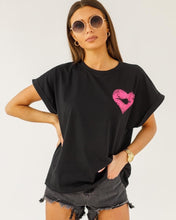 Load image into Gallery viewer, Kiss kiss T-shirt
